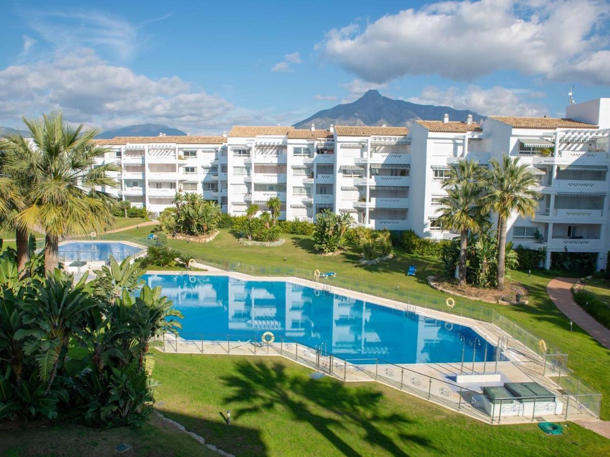 Vacation I Beachfront Quiet With Private Access, A Minute Walk From Puerto Banus Marina, 24-7 Security And Parking