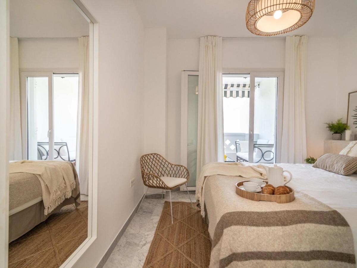 Vacation I Beachfront Quiet With Private Access, A Minute Walk From Puerto Banus Marina, 24-7 Security And Parking Lejlighed *