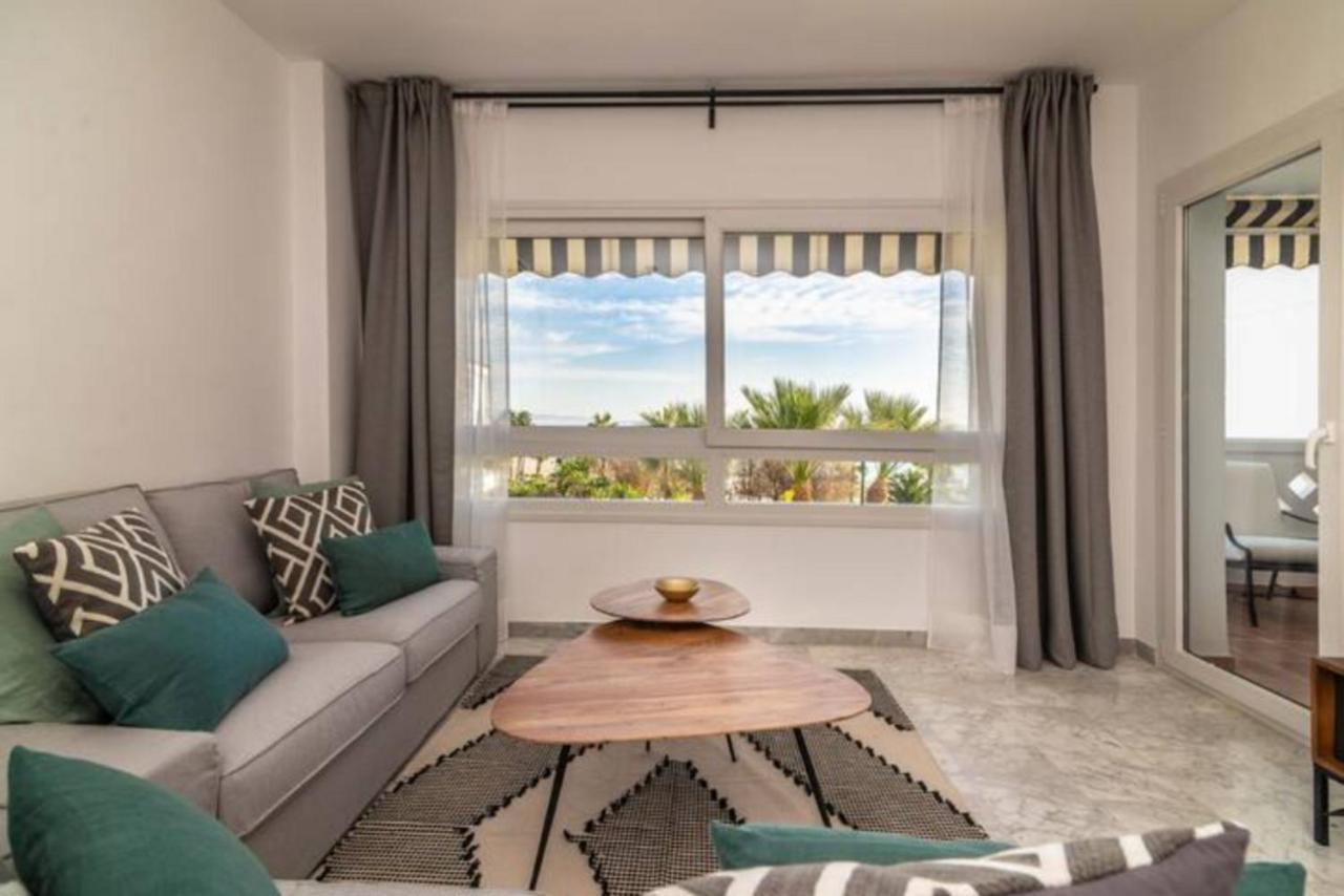 Lejlighed Vacation I Beachfront Quiet With Private Access, A Minute Walk From Puerto Banus Marina, 24-7 Security And Parking *